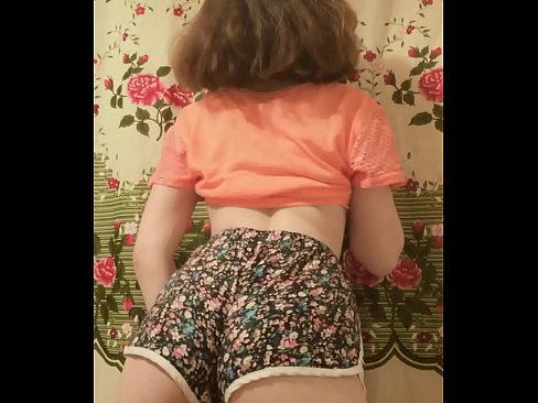 ❤️ Vogëlushja e re seksi duke zhveshur pantallonat e shkurtra në kamera ️ Video seksi në sq.analizatorkrovi.ru ❌️❤